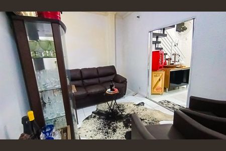 Casa para alugar com 213m², 3 quartos e 2 vagas Casa para alugar com 213m², 3 quartos e 2 vagasSala 1