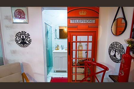 Casa para alugar com 213m², 3 quartos e 2 vagas Casa para alugar com 213m², 3 quartos e 2 vagasBanheiro Social