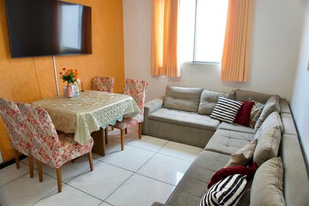 Sala de apartamento para alugar com 3 quartos, 66m² em Caiçara-adelaide, Belo Horizonte