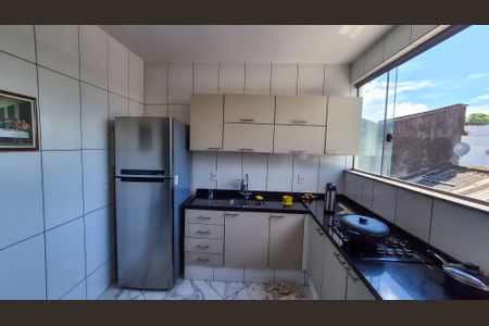 Casa para alugar com 90m², 2 quartos e 2 vagasCozinha 