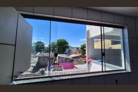 Casa para alugar com 90m², 2 quartos e 2 vagasCozinha 