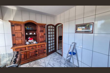 Casa para alugar com 90m², 2 quartos e 2 vagasCozinha 