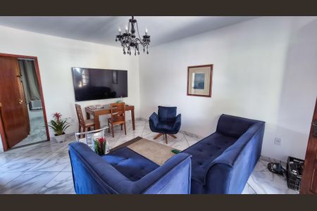 Casa para alugar com 90m², 2 quartos e 2 vagasSala