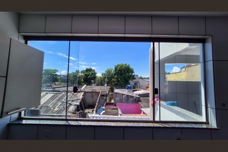 Casa para alugar com 90m², 2 quartos e 2 vagasCozinha 