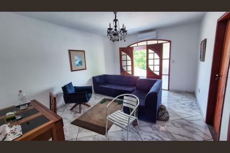 Sala de casa para alugar com 2 quartos, 90m² em Penha, Rio de Janeiro