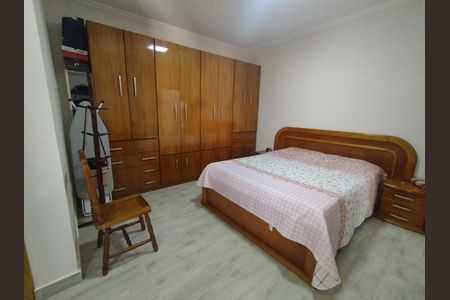 Casa à venda com 3 quartos, 240m² em Utinga, Santo André