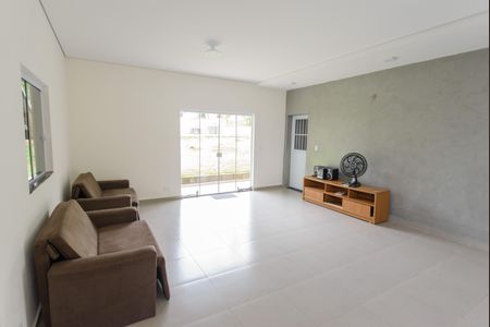 Sala de casa para alugar com 3 quartos, 300m² em Chácara Belo Horizonte, Taubaté