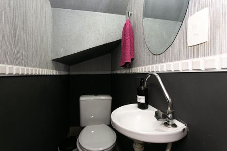 Casa de condomínio à venda com 120m², 3 quartos e 1 vagaLavabo