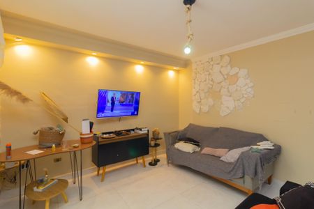 Sala de casa de condomínio para alugar com 3 quartos, 60m² em Cidade Tiradentes, São Paulo