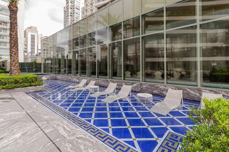 Apartamento à venda com 218m², 3 quartos e 4 vagasÁrea comum - Piscina