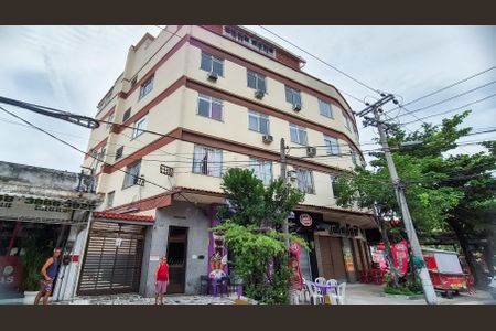 Apartamento à venda com 65m², 2 quartos e sem vagaFrente do Prédio 