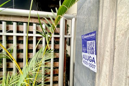 Apartamento para alugar com 60m², 2 quartos e sem vaga Apartamento para alugar com 60m², 2 quartos e sem vagaPlaca