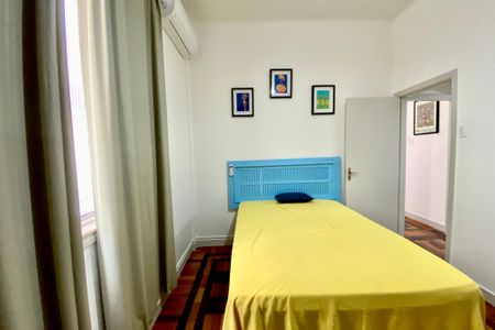 Quarto 1 de apartamento para alugar com 2 quartos, 60m² em Copacabana, Rio de Janeiro