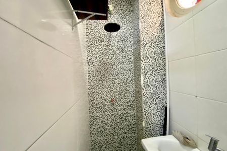 Apartamento para alugar com 60m², 2 quartos e sem vaga Apartamento para alugar com 60m², 2 quartos e sem vagaBanheiro de serviço
