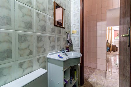 Casa à venda com 253m², 3 quartos e 2 vagasCasa 01 - Banheiro