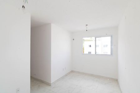 Sala de apartamento para alugar com 2 quartos, 43m² em Guaratiba, Rio de Janeiro