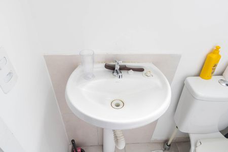 Apartamento para alugar com 43m², 2 quartos e sem vagaBanheiro