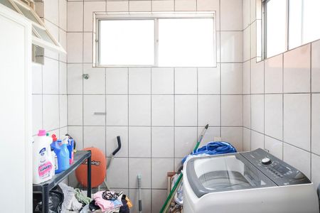 Casa à venda com 210m², 4 quartos e 2 vagasÁrea de serviço