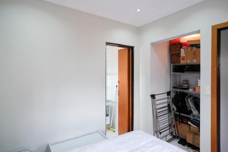 Casa à venda com 210m², 4 quartos e 2 vagasSuíte