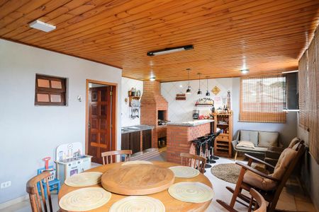 Casa à venda com 210m², 4 quartos e 2 vagasVaranda gourmet