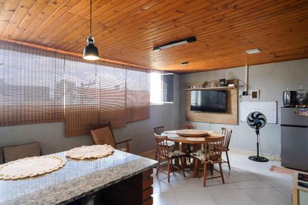 Casa à venda com 210m², 4 quartos e 2 vagasVaranda gourmet