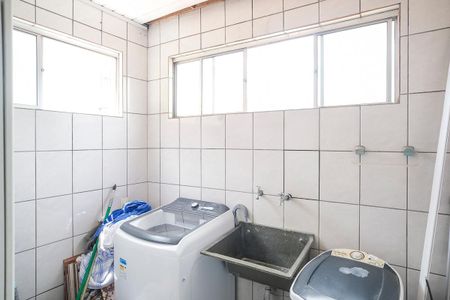 Casa à venda com 210m², 4 quartos e 2 vagasÁrea de serviço