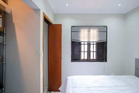 Casa à venda com 210m², 4 quartos e 2 vagasSuíte