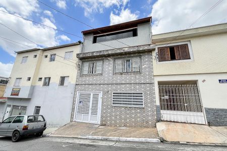 Casa à venda com 210m², 4 quartos e 2 vagasFachada + plaquinha
