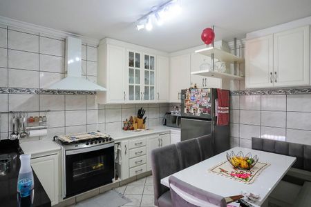 Casa à venda com 210m², 4 quartos e 2 vagasCozinha