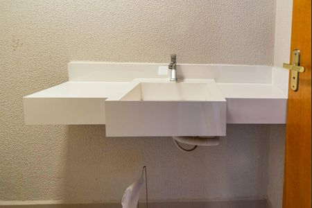 Apartamento para alugar com 95m², 2 quartos e 1 vaga Apartamento para alugar com 95m², 2 quartos e 1 vagaLavabo da Cobertua