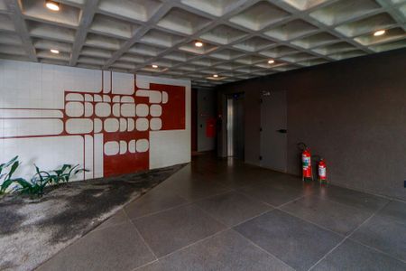 Apartamento à venda com 86m², 1 quarto e sem vaga Apartamento à venda com 86m², 1 quarto e sem vagaHall Social