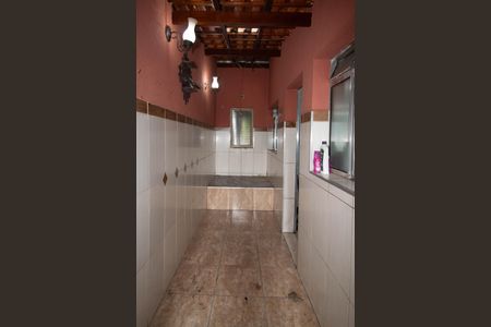 Casa à venda com 190m², 3 quartos e 2 vagas Casa à venda com 190m², 3 quartos e 2 vagasCorredor - Área de Serviço