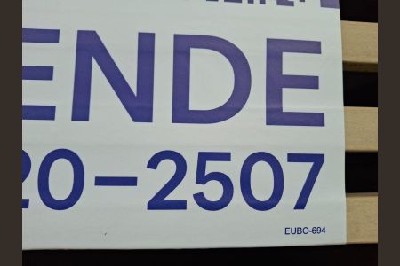 Casa à venda com 190m², 3 quartos e 2 vagas Casa à venda com 190m², 3 quartos e 2 vagasPlaca