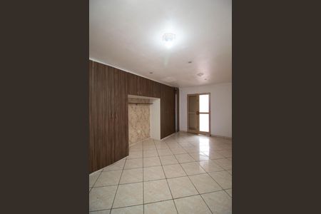 Casa à venda com 190m², 3 quartos e 2 vagas Casa à venda com 190m², 3 quartos e 2 vagasQuarto - 4 Suíte