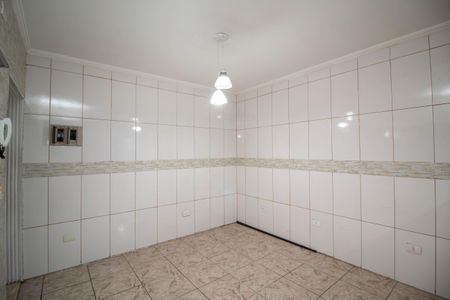 Casa à venda com 190m², 3 quartos e 2 vagas Casa à venda com 190m², 3 quartos e 2 vagasSala de Jantar