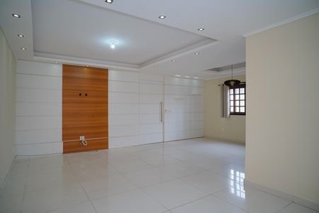 Sala de casa para alugar com 3 quartos, 250m² em Piratininga, Niterói