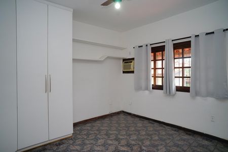 Quarto 1 de casa para alugar com 3 quartos, 250m² em Piratininga, Niterói