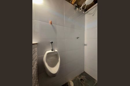 Casa de condomínio à venda com 175m², 8 quartos e 1 vagaBanheiro 3