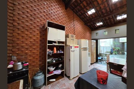 Casa de condomínio à venda com 175m², 8 quartos e 1 vagaCozinha
