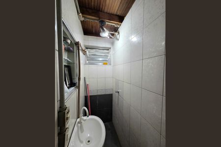 Casa de condomínio à venda com 175m², 8 quartos e 1 vagaBanheiro 1