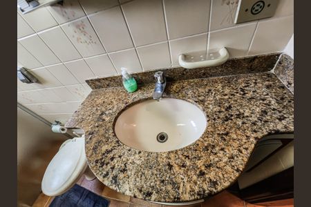 Apartamento para alugar com 89m², 2 quartos e 1 vaga Apartamento para alugar com 89m², 2 quartos e 1 vagaBanheiro do Quarto 1