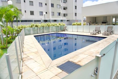 Apartamento para alugar com 49m², 2 quartos e 1 vaga Apartamento para alugar com 49m², 2 quartos e 1 vagaPiscina