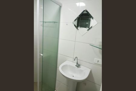Banheiro de kitnet/studio para alugar com 1 quarto, 30m² em Bigorrilho, Curitiba