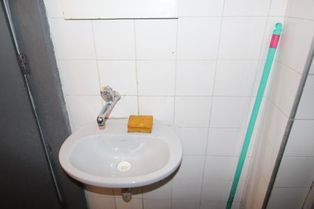 Casa à venda com 165m², 5 quartos e 1 vaga Casa à venda com 165m², 5 quartos e 1 vagaBanheiro