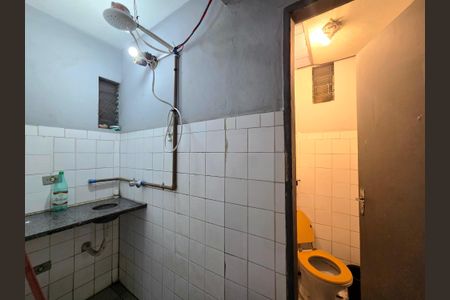 Casa de condomínio à venda com 165m², 7 quartos e 1 vagaBanheiro 1