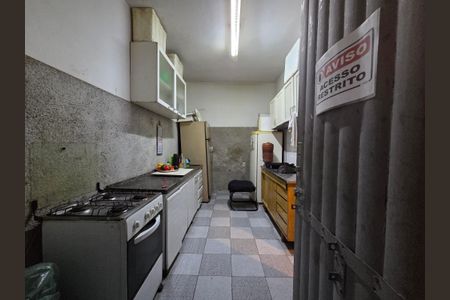 Casa de condomínio à venda com 165m², 7 quartos e 1 vagaCozinha
