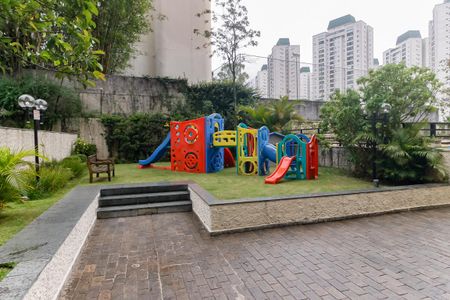 Apartamento à venda com 89m², 3 quartos e 2 vagas Apartamento à venda com 89m², 3 quartos e 2 vagasÁrea comum - Playground