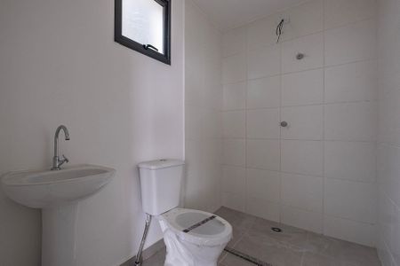 Banheiro de kitnet/studio à venda com 1 quarto, 25m² em Pinheiros, São Paulo