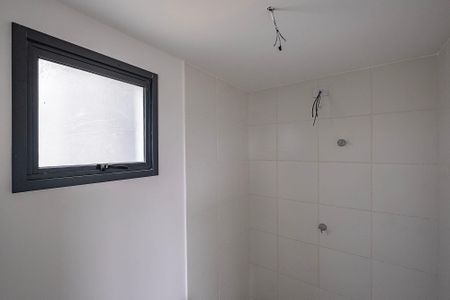 Banheiro de kitnet/studio à venda com 1 quarto, 25m² em Pinheiros, São Paulo