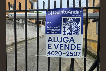 Apartamento para alugar com 42m², 1 quarto e 1 vagaFachado do condomínio com placa